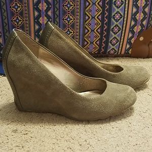 Kenneth Cole Reaction wedge
